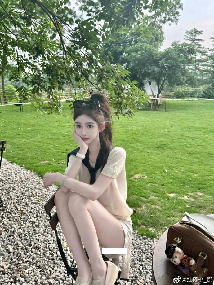 石子与羽男 剧照