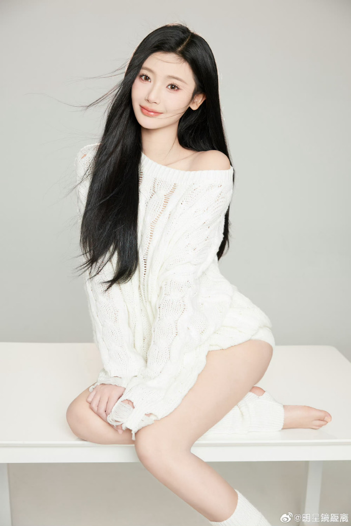 白莲花度假村 封面