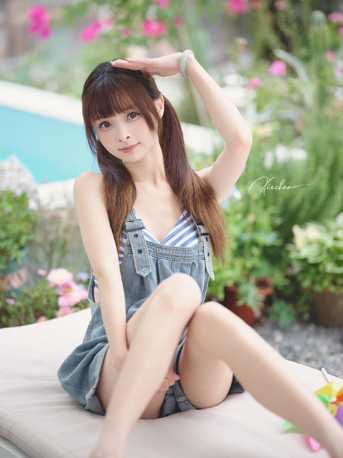 药屋少女的呢喃 封面