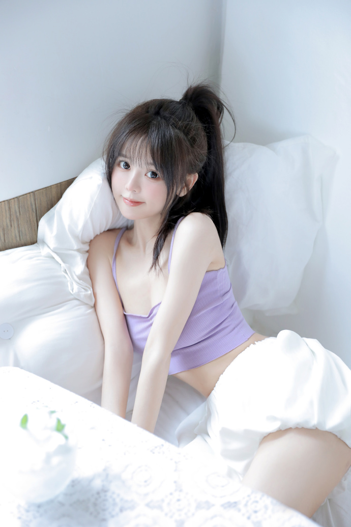 他是谁 剧照