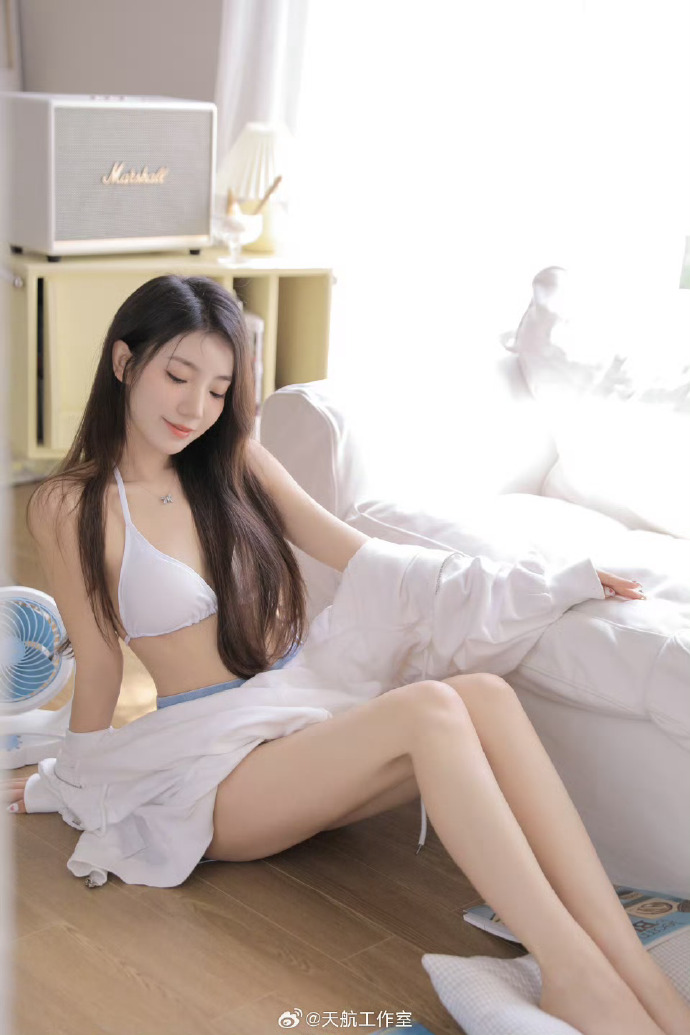 药屋少女的呢喃 封面