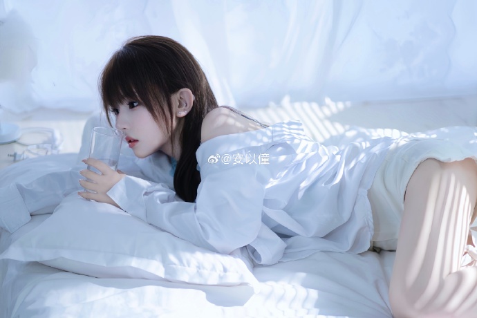成人在线视频直播高清资源_剧情不剧透版 - 完整版