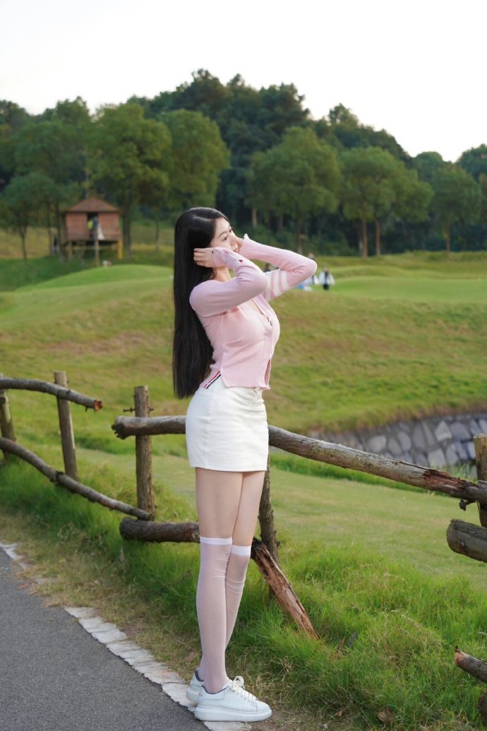 芭比 封面