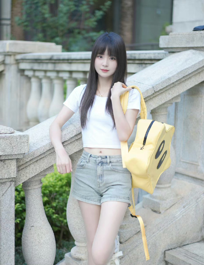 芭比 封面