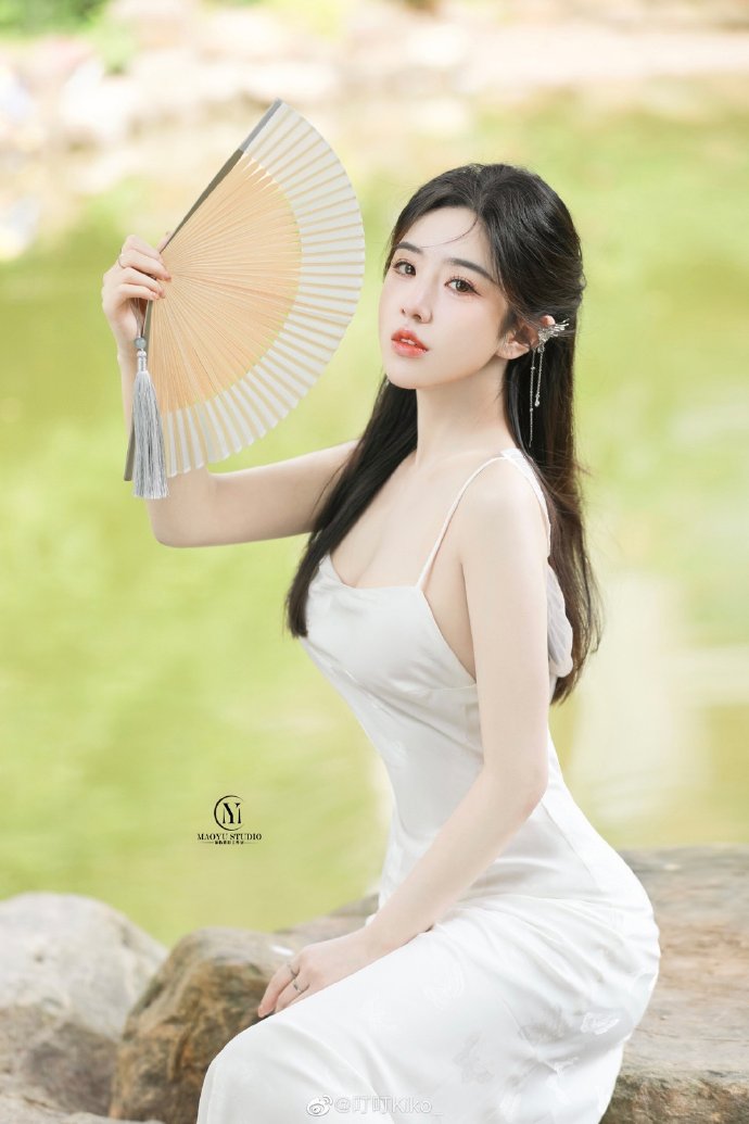 谁是凶手 封面