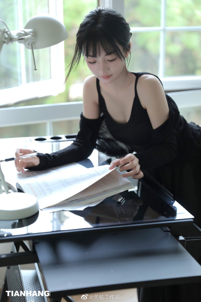 药屋少女的呢喃 剧照