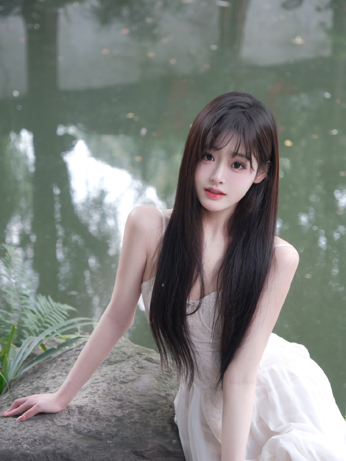鬓边不是海棠红 封面