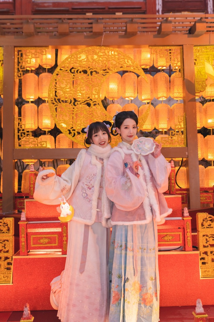 满江红 封面