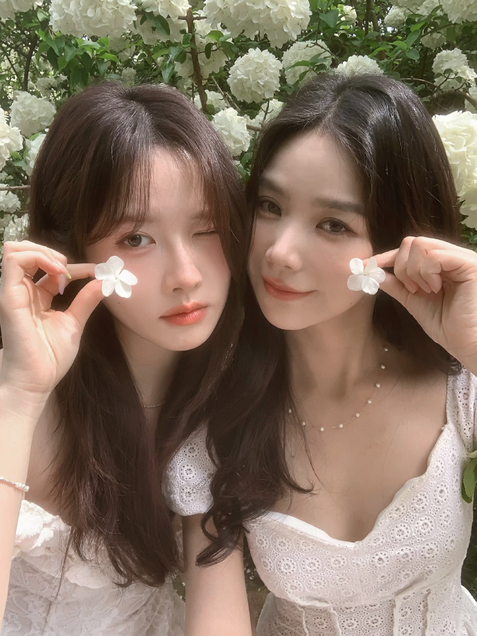 萝莉美女直播在线免费观看_精彩看点_观后感 - 高清完整版