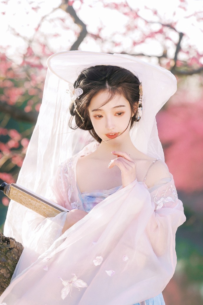 漫长的季节 封面