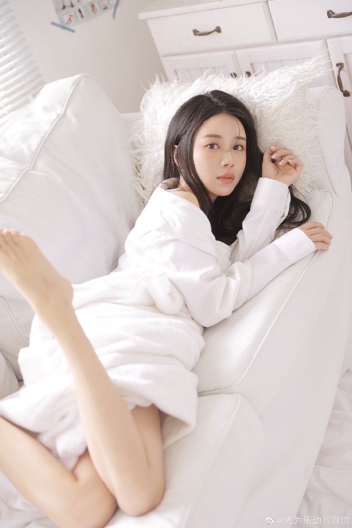 灰质 封面