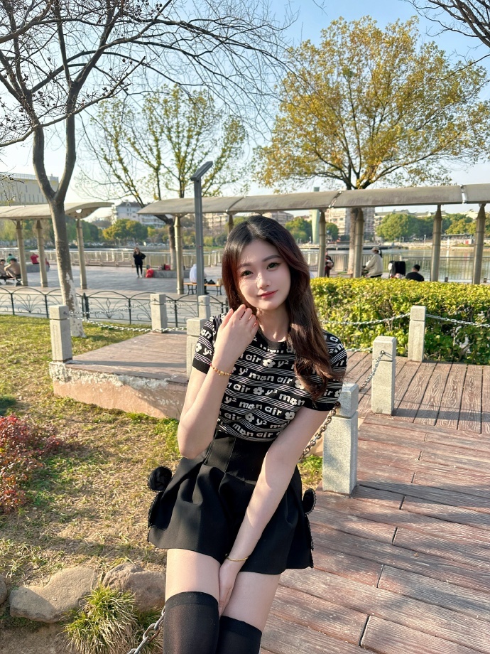 我们 封面