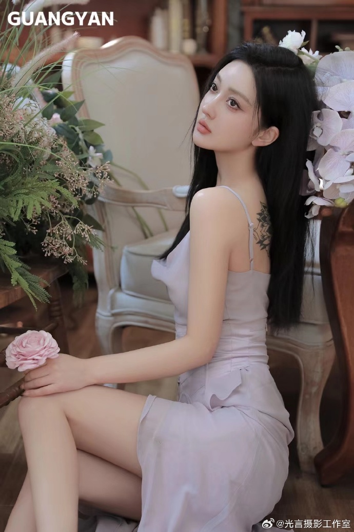灰质 封面