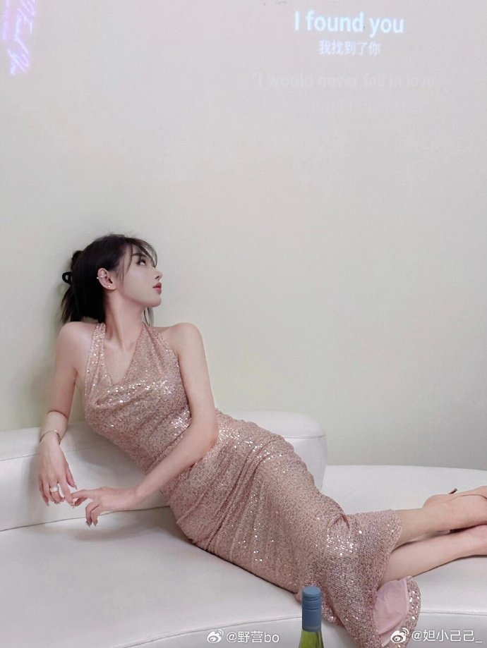 av美女高清无广告观看_观后感与看点 - 剧情与评价