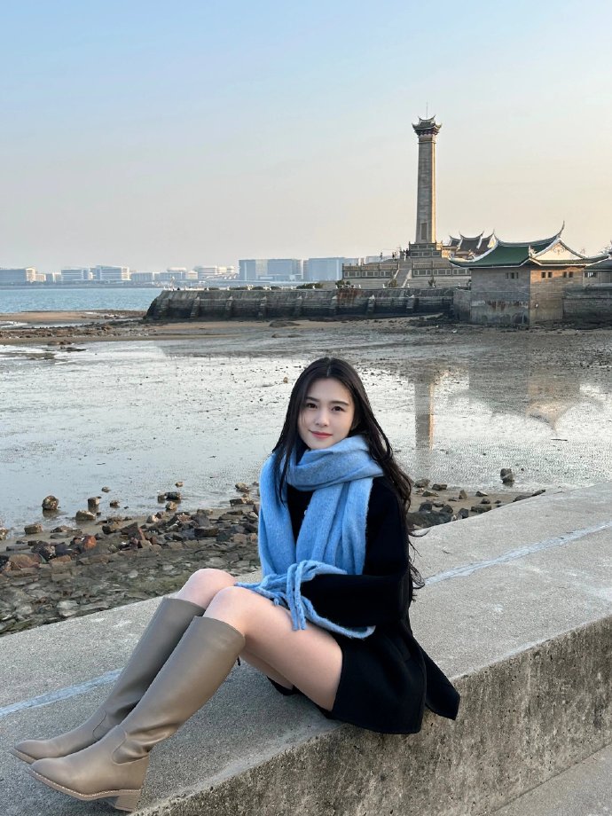 大胸av女完整版在线看_角色关系梳理 - 剧情与评价