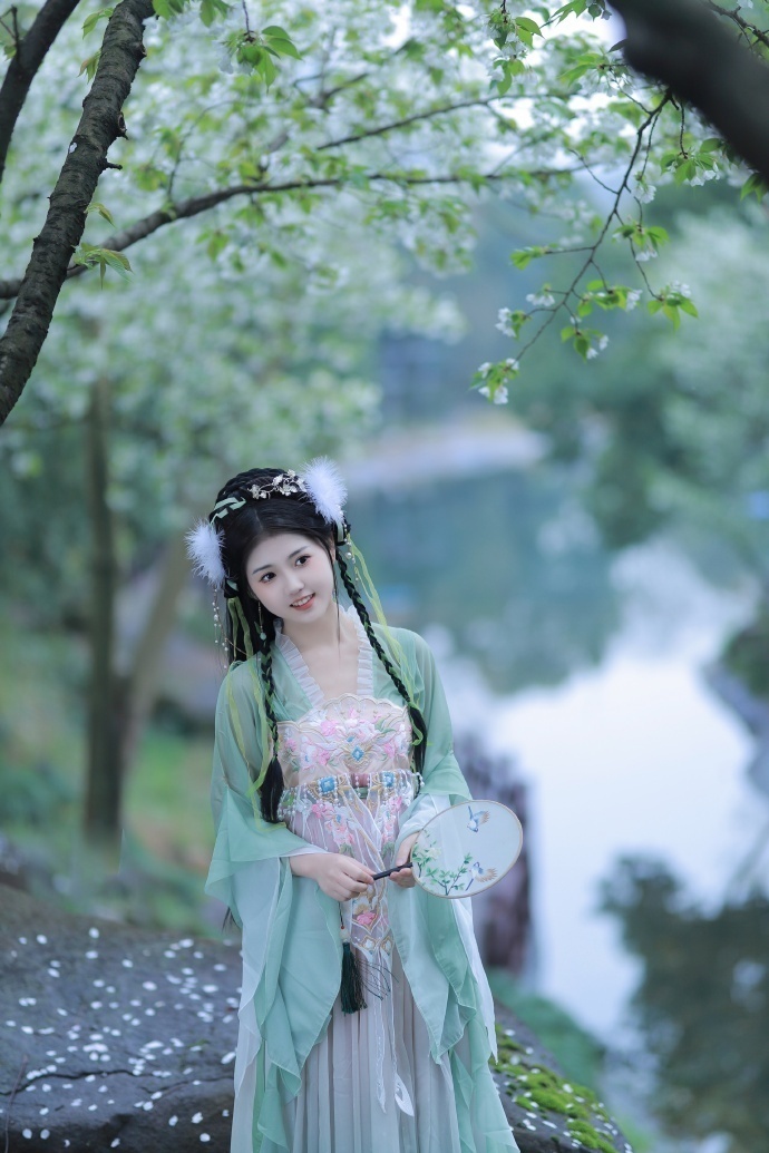 消失的她 封面