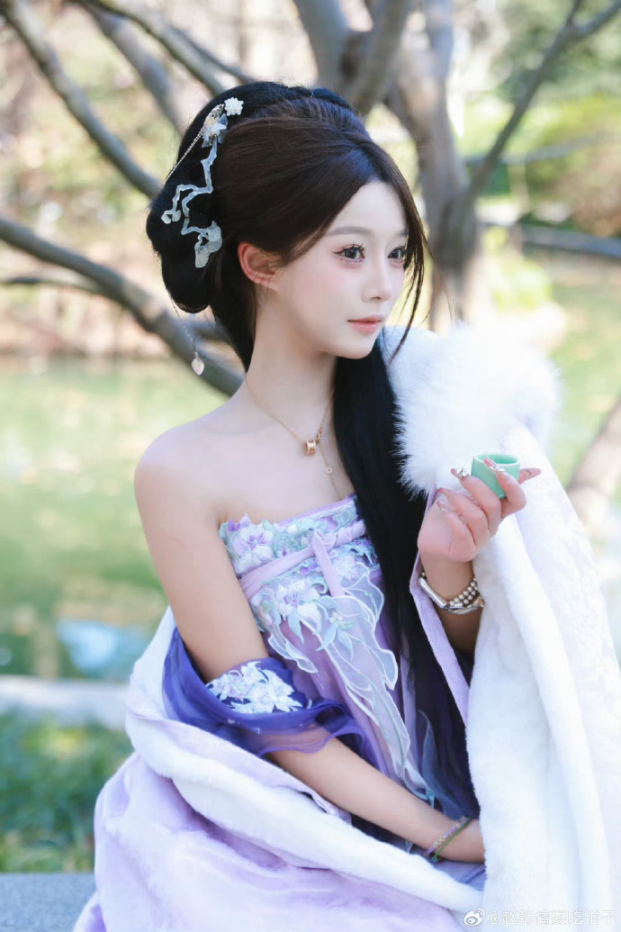 布里奇顿 封面