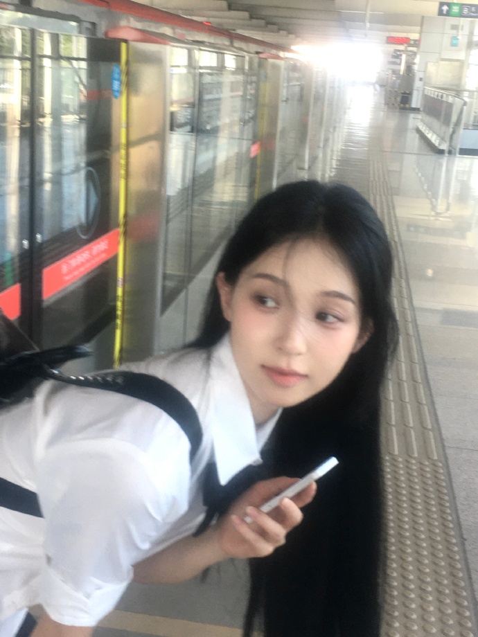 消失的她 封面