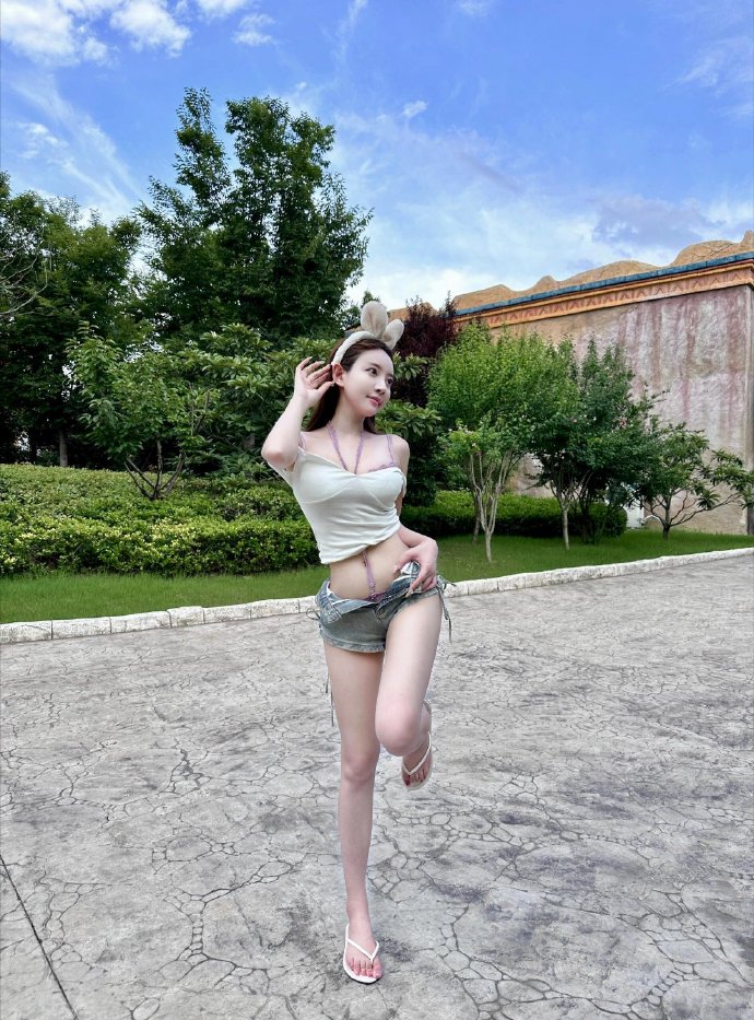 弥留之国的爱丽丝 封面