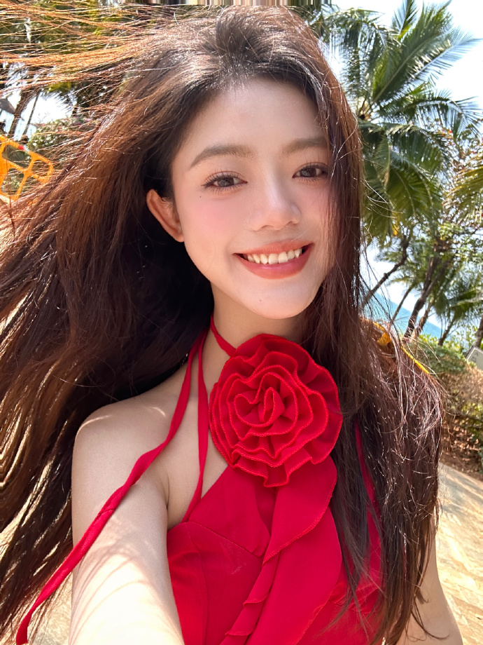 一直游到海水变蓝