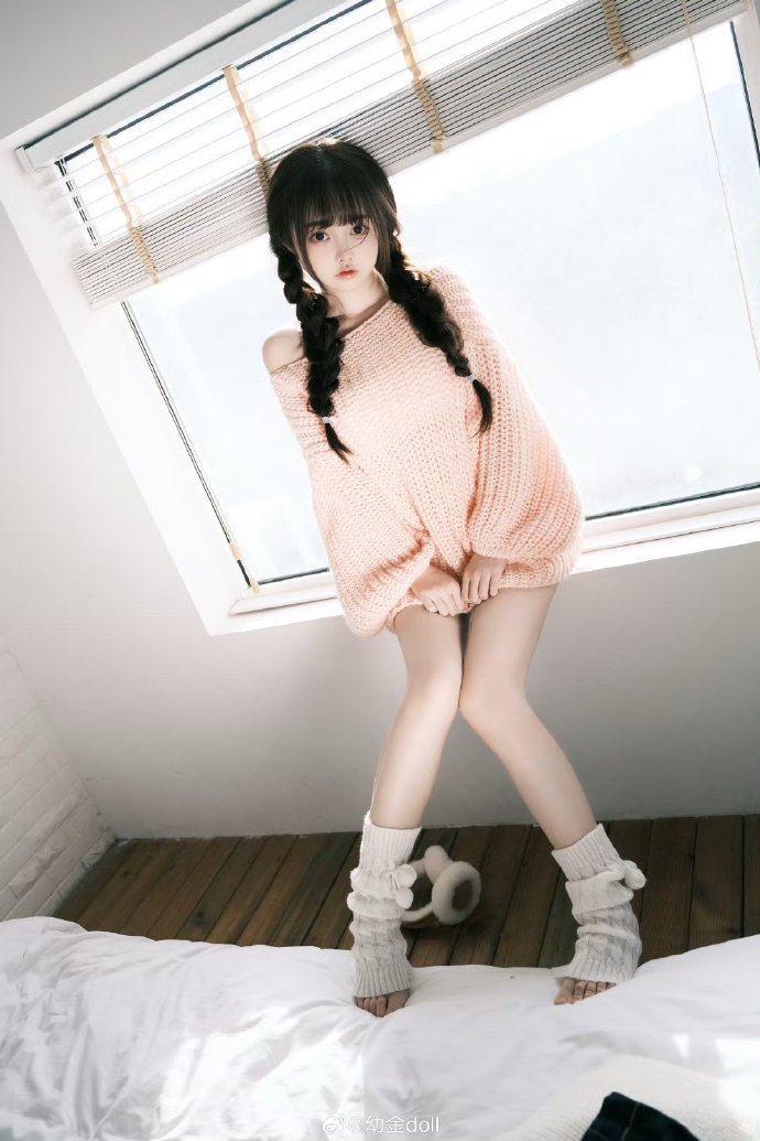 白莲花度假村 封面