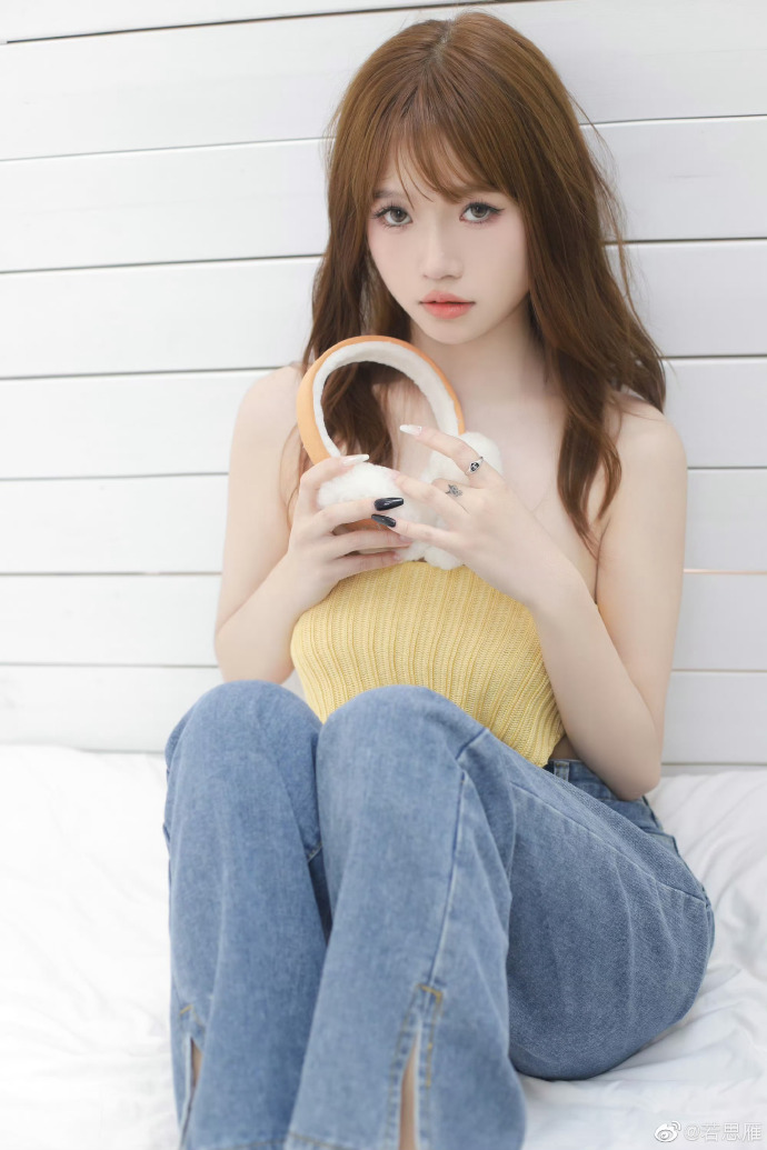 伊人香蕉观在视频全集在线观看_剧情与人物评析 - 完整版