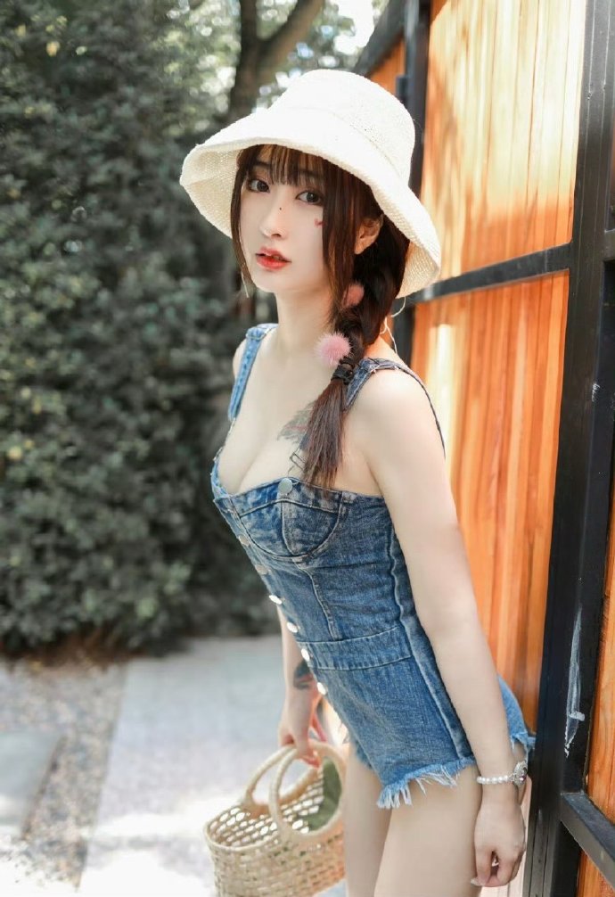 五月的青春 封面
