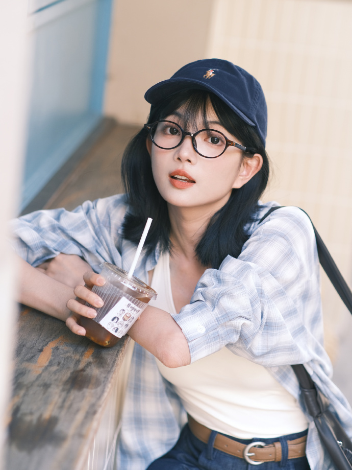 假面女郎 封面