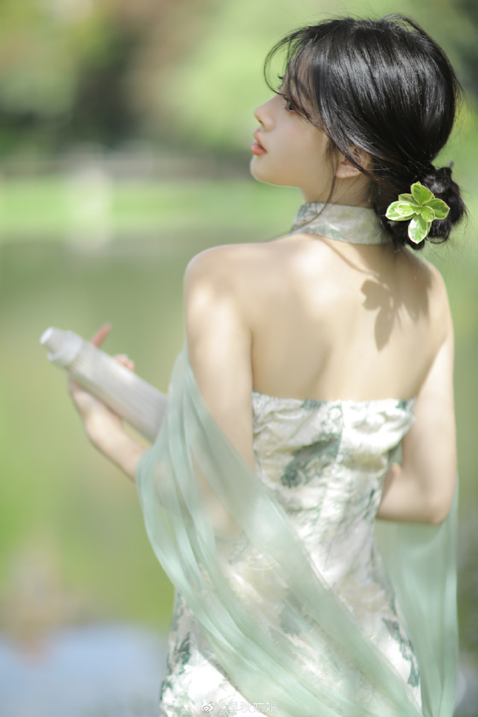 长月烬明