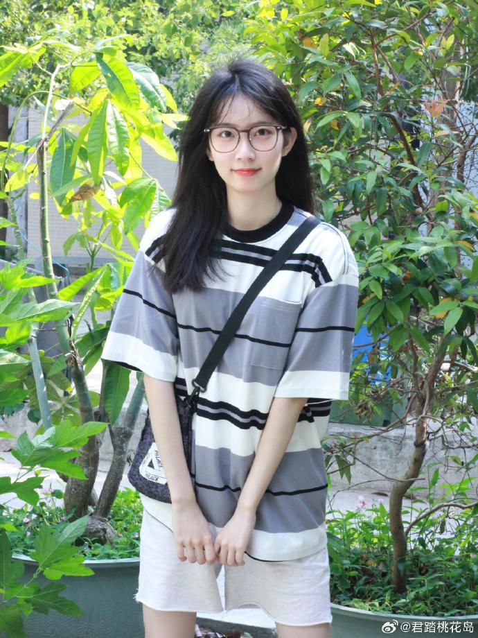 花束般的恋爱 封面