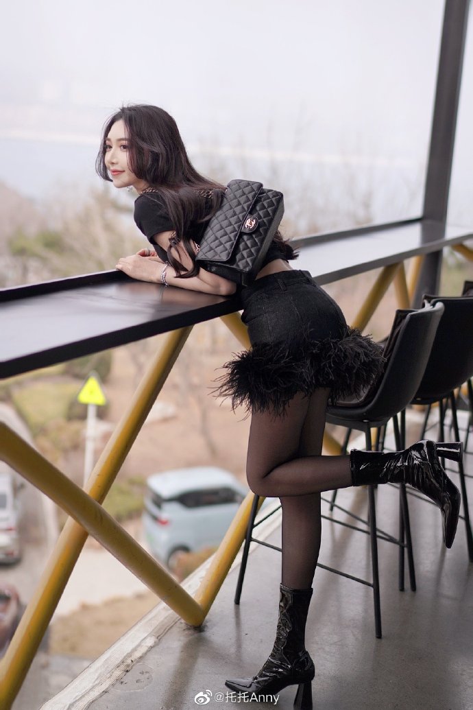 假面女郎 封面
