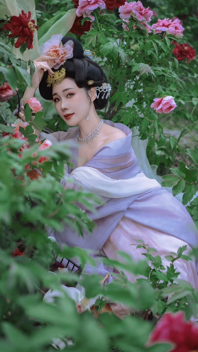 人妻呻吟久久手机在线观看_角色高光时刻 - 剧情与评价