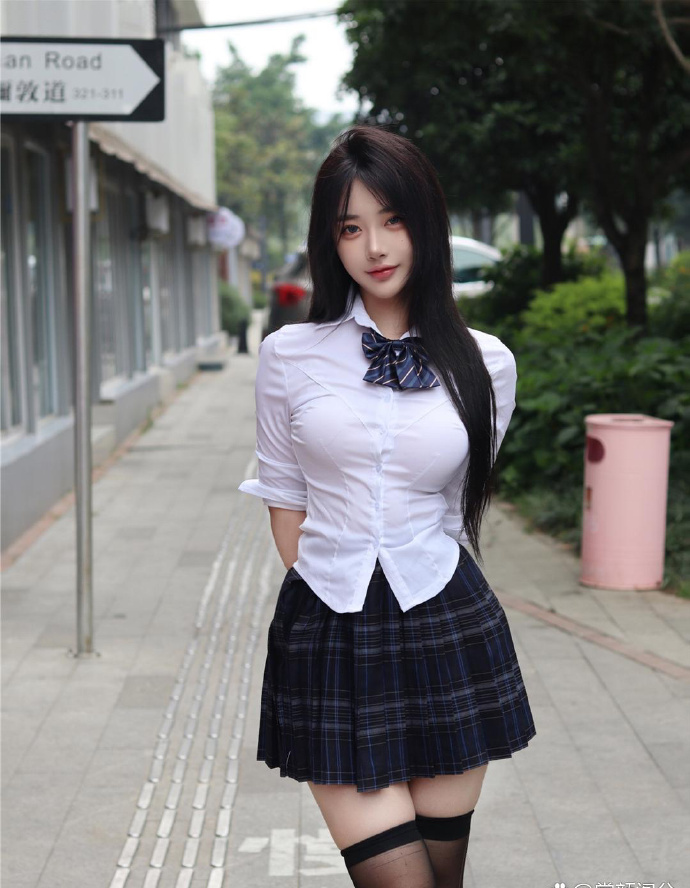 绿巨人AV高清无广告观看_剧情不剧透版