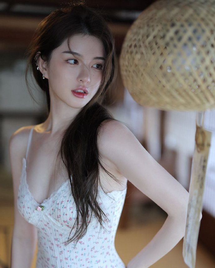 卿卿日常 封面