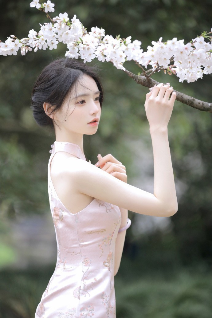 麻豆一卡2卡三卡4卡网站在线未删减完整版_剧情与评价一览