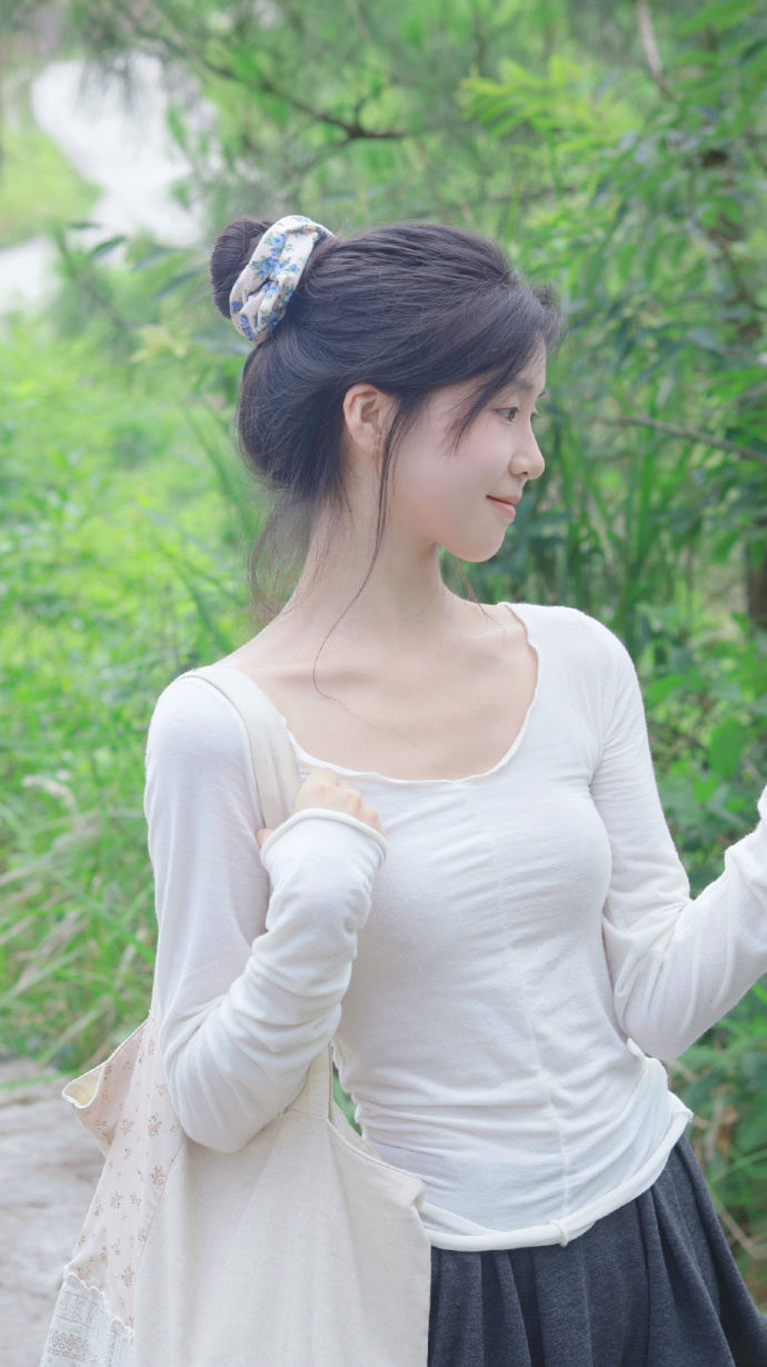 布里奇顿 封面