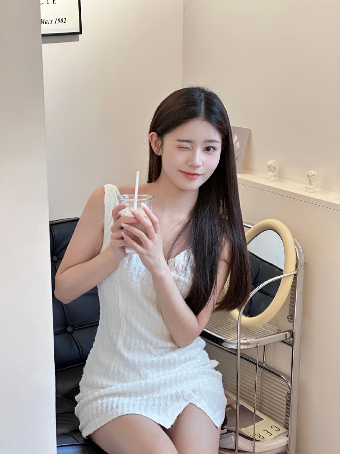 药屋少女的呢喃