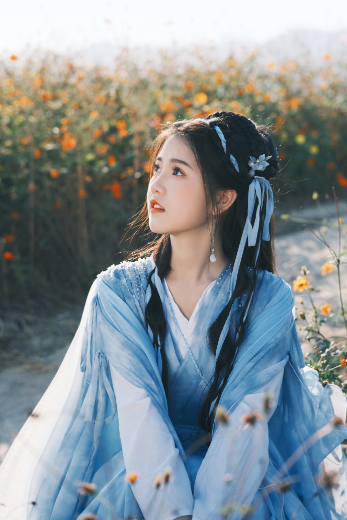 一直游到海水变蓝