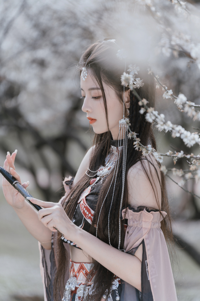 六重谎言 封面