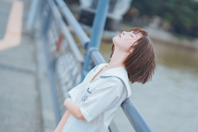 芭比 封面