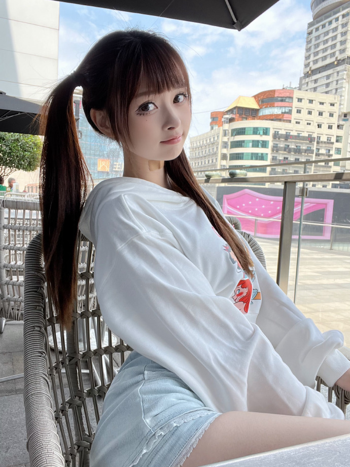 一直游到海水变蓝