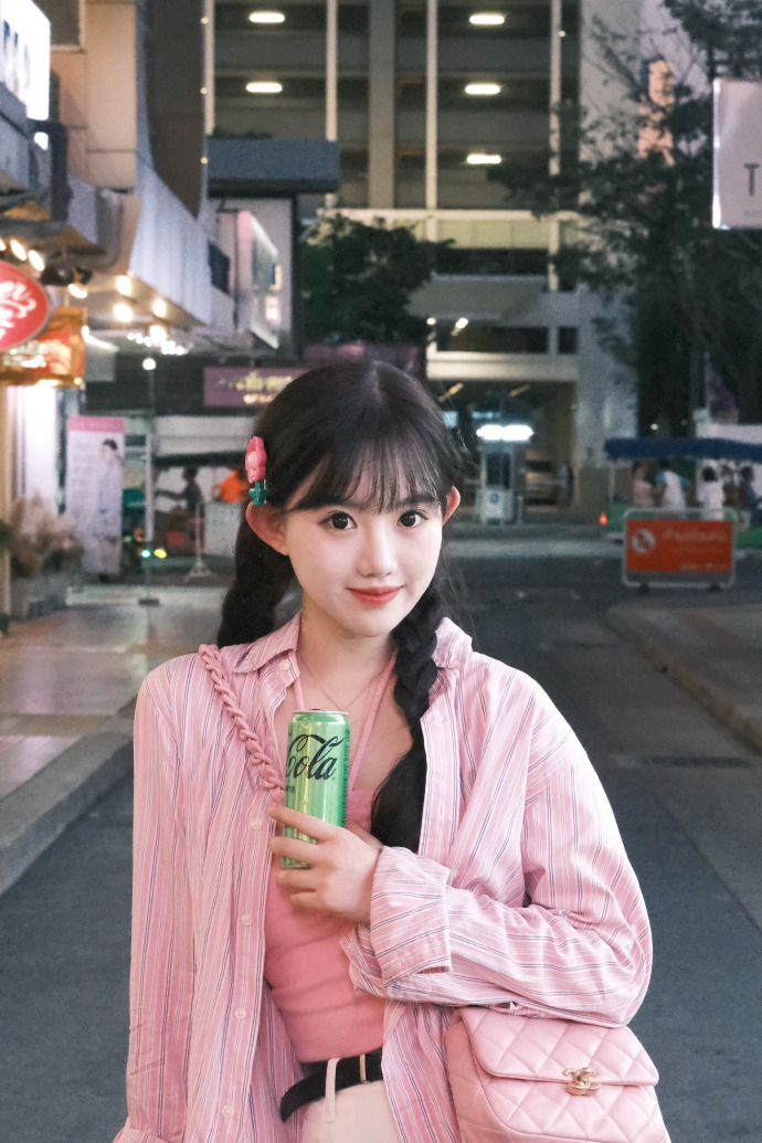 目中无人 封面