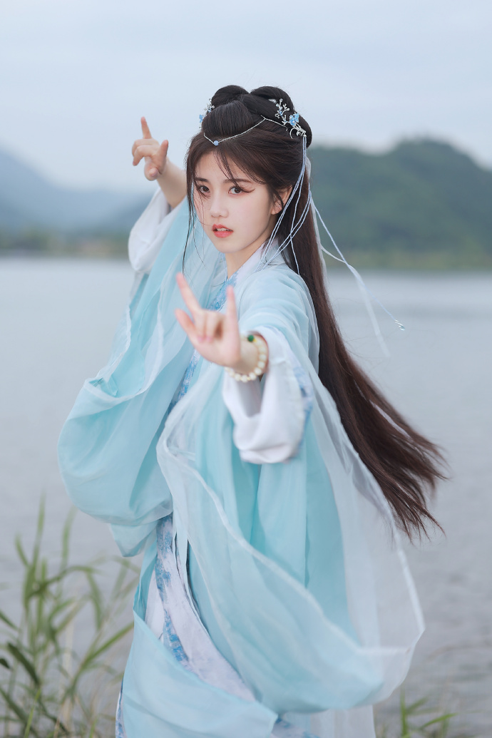 关于我和鬼变成家人的那件事